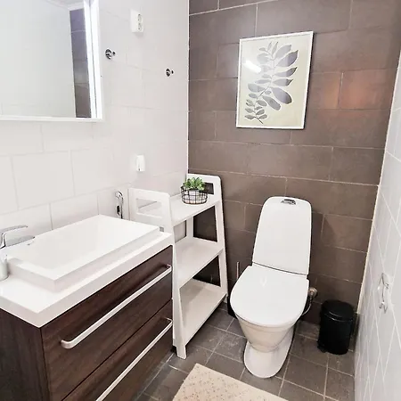 Kantri - 10hloe, Laensi-himos